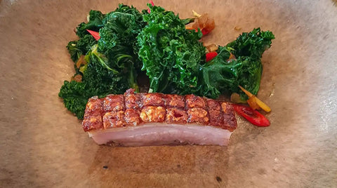 Schweinsbraten mit Grünkohl (asiatische Art)